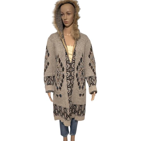 Anthropologie Beige Patterned Cardigan with Faux Fur Collar - Picture 2 of 14